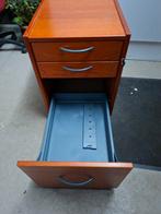 Classeur en noyer, Enlèvement