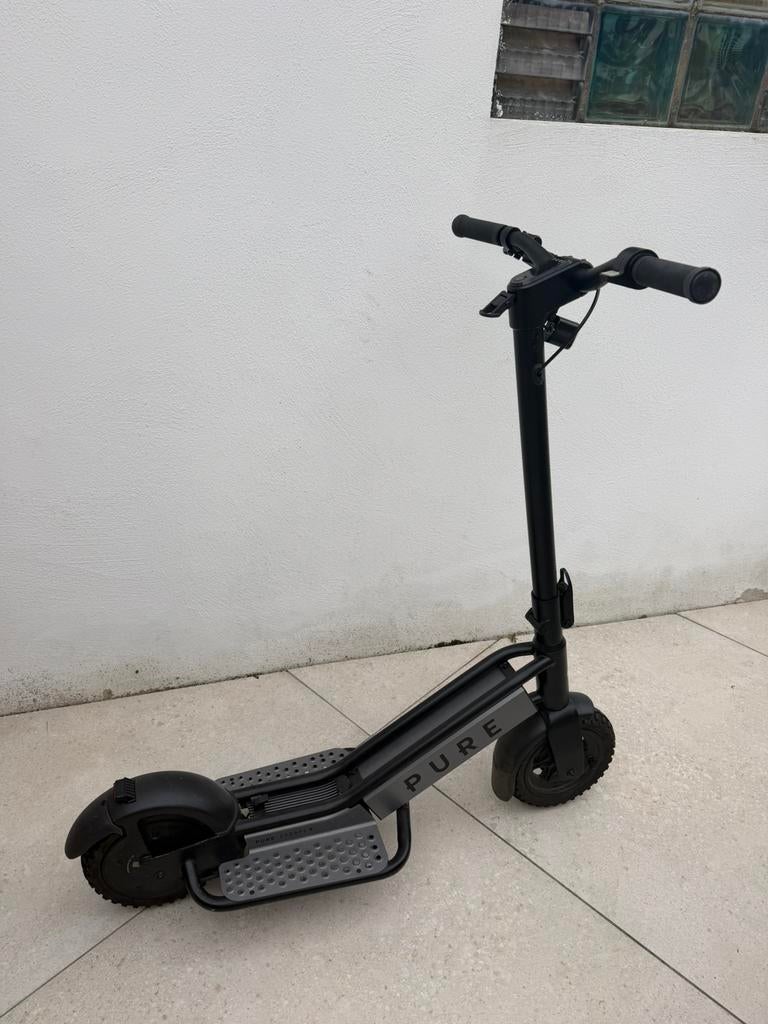 PURE ESCA elektrische step, Fietsen en Brommers, Ophalen of Verzenden, Gebruikt