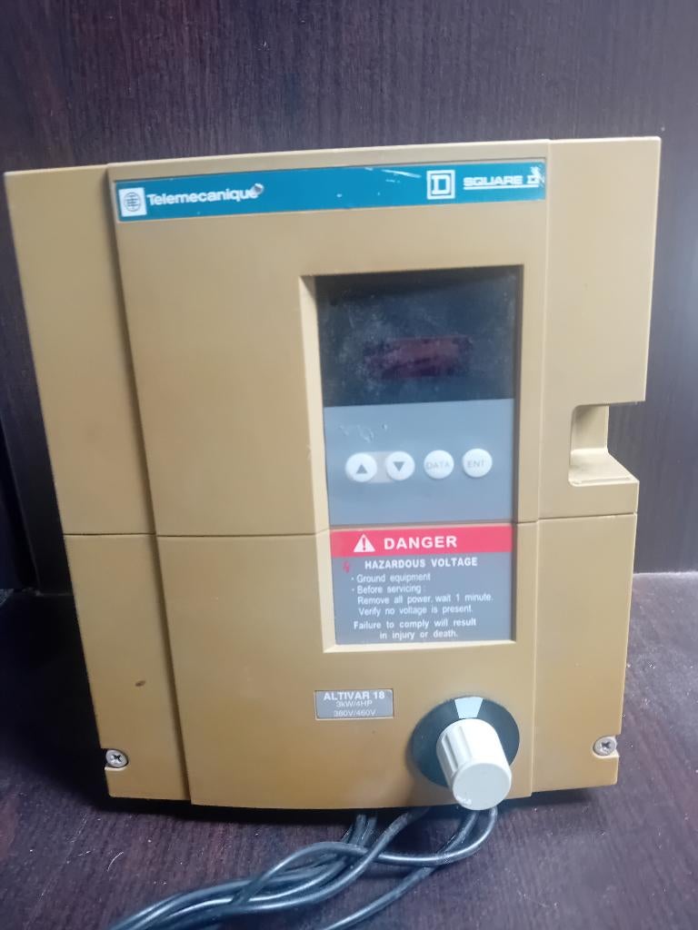 A l'unité ou lot matériel industriel pour automatisation etc, Services & Professionnels, Électriciens