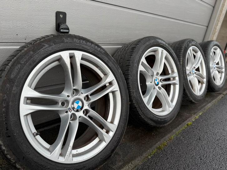 Jantes 18” Bmw Style 613M originales + pneus d'été 245/45/18, Autos : Pièces & Accessoires, Pneus & Jantes, Pneus et Jantes, Pneus été