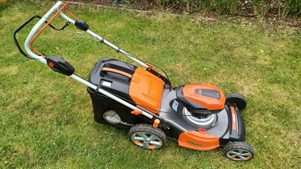 Oleo-Mac grasmachine op batterij, Enlèvement, Utilisé, Tondeuses à gazon sur batterie, Bac de ramassage