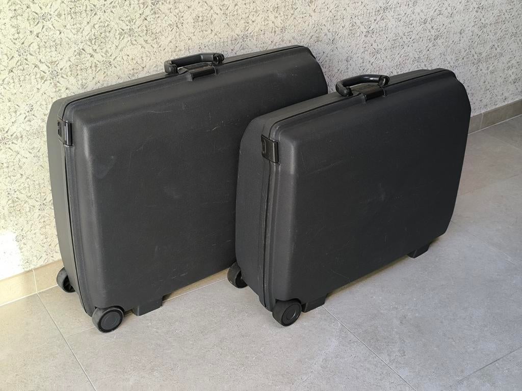 2 x Samsonite coffre/ valise de voyage (sur roulettes), 70 cm ou plus, Plastique dur, Enlèvement, Utilisé