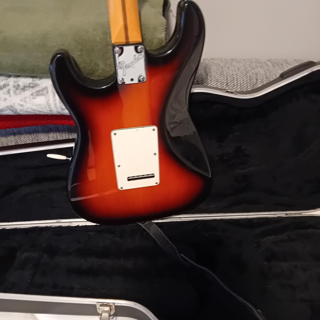 FENDER TELECASTER PRO GELIJK NIEUW EN STRATOCASTER 1995 FEND, Ophalen, Fender