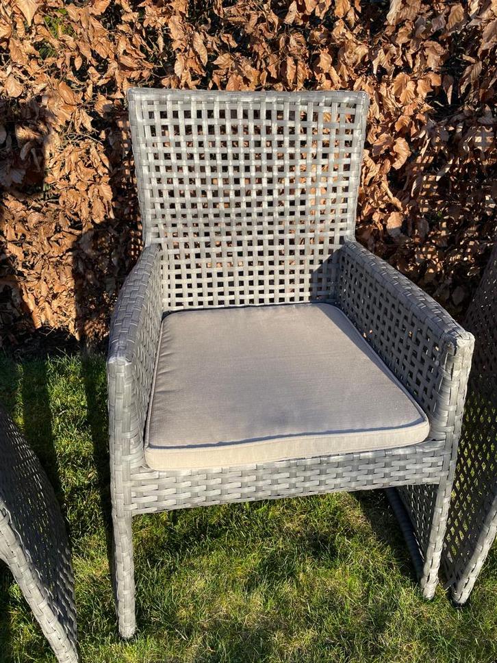 Set van 4 Wicker tuin/terrasstoelen met kussentjes, Jardin & Terrasse, Chaises de jardin, Utilisé, Osier, Empilable, Enlèvement