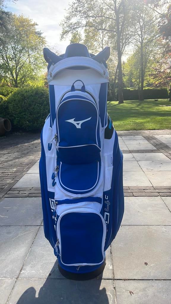 Mizuno BR-D4 Cart Bag (blauw-wit) - zo goed als nieuw, Sports & Fitness, Golf, Enlèvement ou Envoi, Comme neuf, Sac, Mizuno