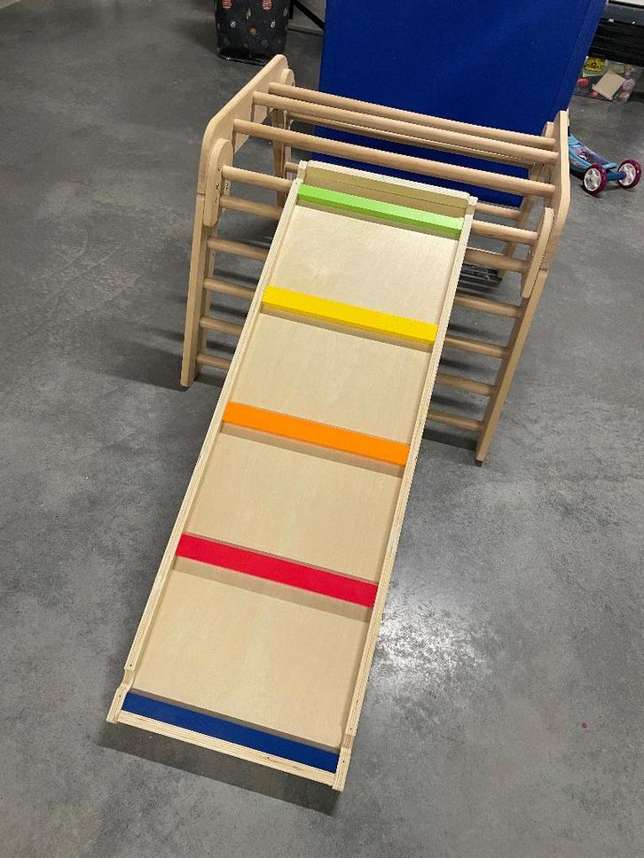 Klimrek met glijbaan, Kinderen en Baby's, Speelgoed | Houten speelgoed, Zo goed als nieuw, Meubelstuk of Keukentje, Ophalen