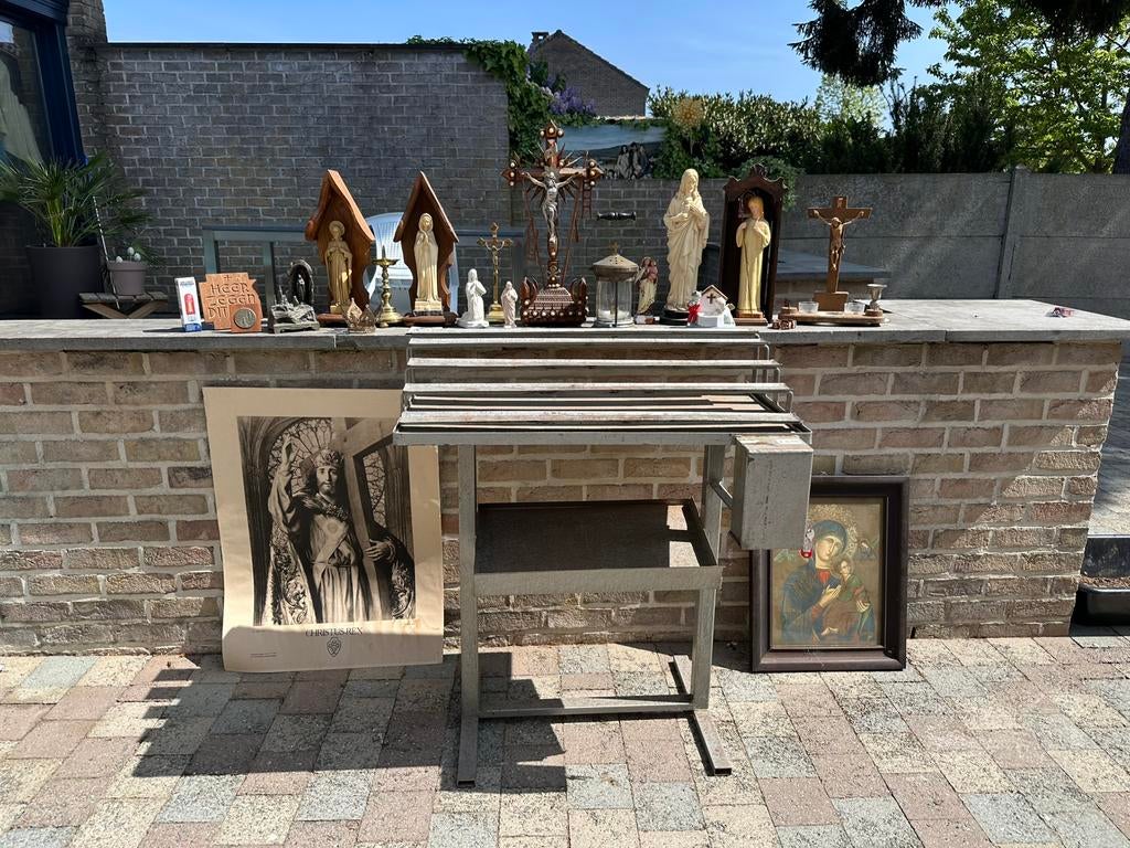 Lot d'objets religieux, Enlèvement