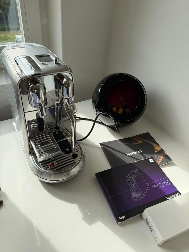 Nespresso Creatista Plus, Ophalen of Verzenden, Zo goed als nieuw, Koffiemachine