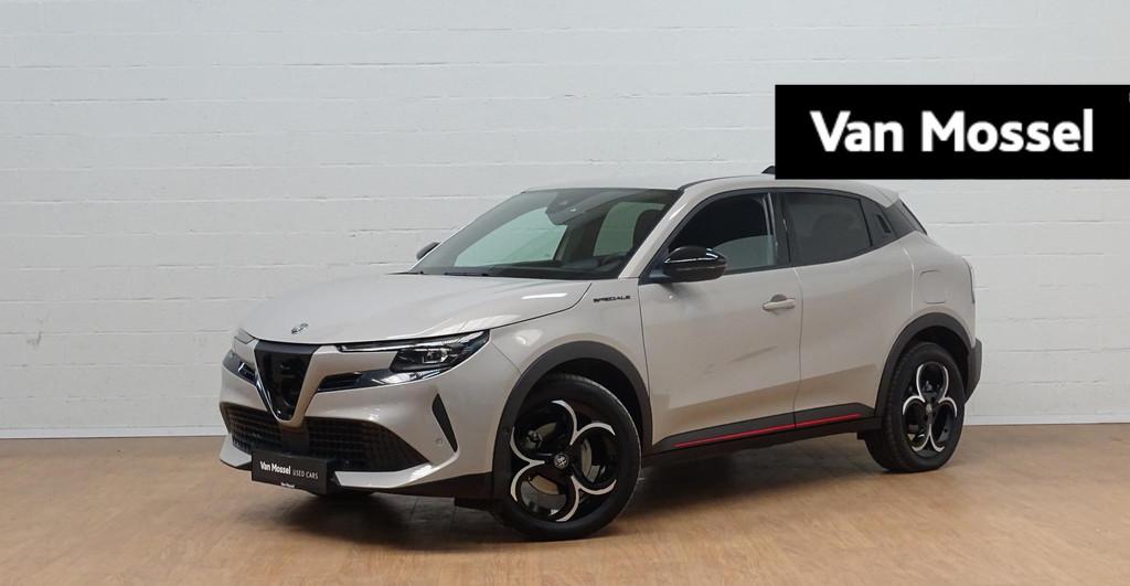 Alfa Romeo Junior 1.2 Hybrid 145 eDCT6 Ibrida Speciale, Autos, Alfa Romeo, 1305 kg, Achat, Entreprise, 109 g/km