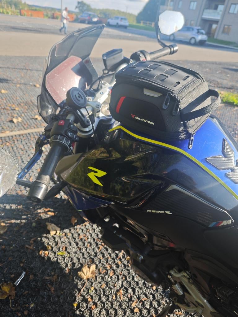 BMW F900R, Motoren, Motoren | BMW, Particulier, Sport, meer dan 35 kW, 4 cilinders, Motorrijbewijs A, ABS, Handvatverwarming, LED Verlichting
