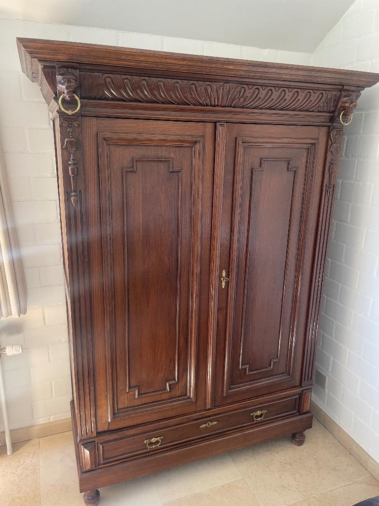 Antieke Mechelse kast en zware massieve kast, Antiquités & Art, Antiquités | Meubles | Armoires, Enlèvement