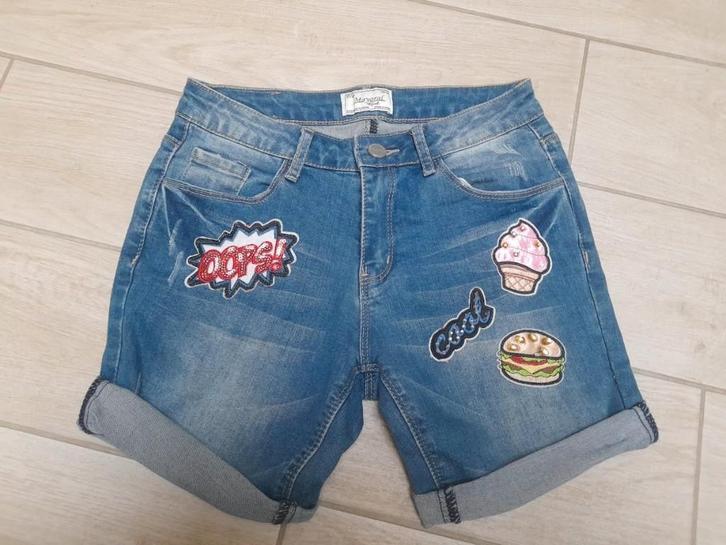 Mayoral Denim short met patches 10 jaar, Kinderen en Baby's, Kinderkleding | Maat 140, Nieuw, Meisje, Broek, Ophalen of Verzenden