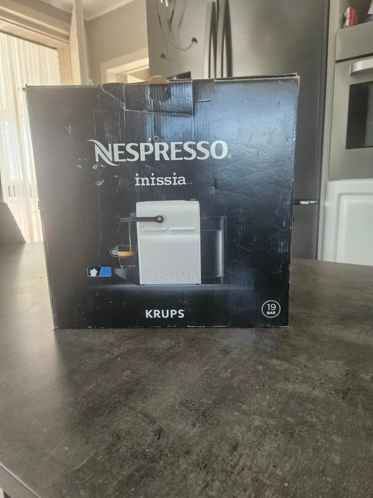Nespresso Krups Inissia XN1001, ❗️nooit gebruikt ❗️, Elektronische apparatuur, Koffiezetapparaten, Afneembaar waterreservoir, Ophalen