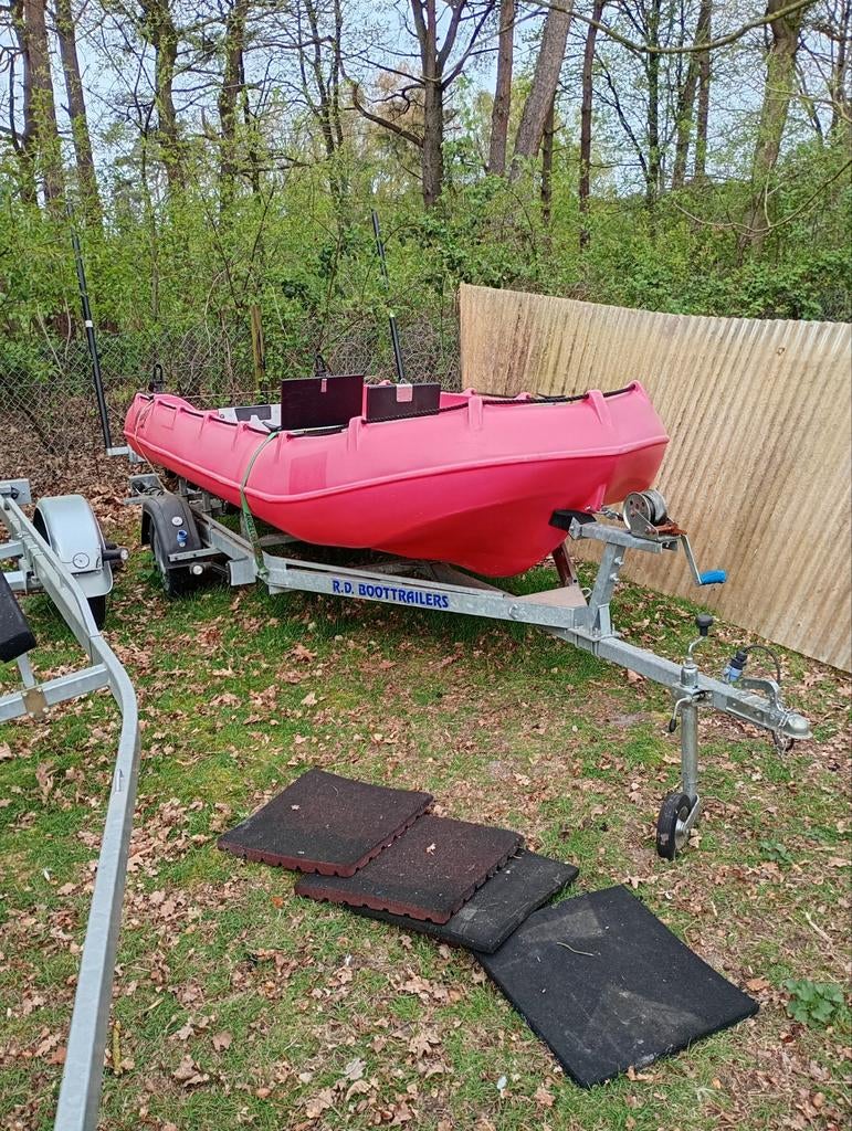 Whaly model 435 + trailer, Ophalen