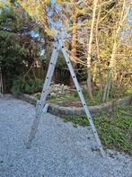 Échelle en aluminium, Bricolage & Construction, Pliable ou rétractable/escamotable, Comme neuf, Échelle, Enlèvement