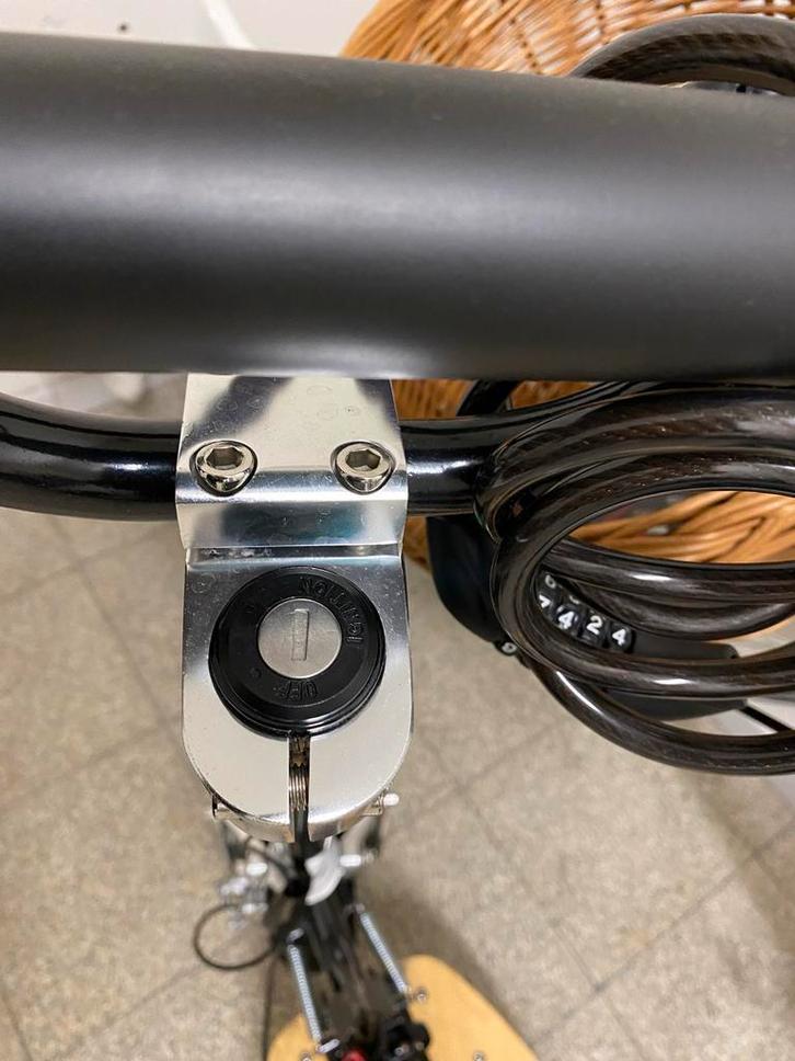 Elektrische step met zitje, Fietsen en Brommers, Fietsen | Cruisers en Lowriders, Zo goed als nieuw, Ophalen