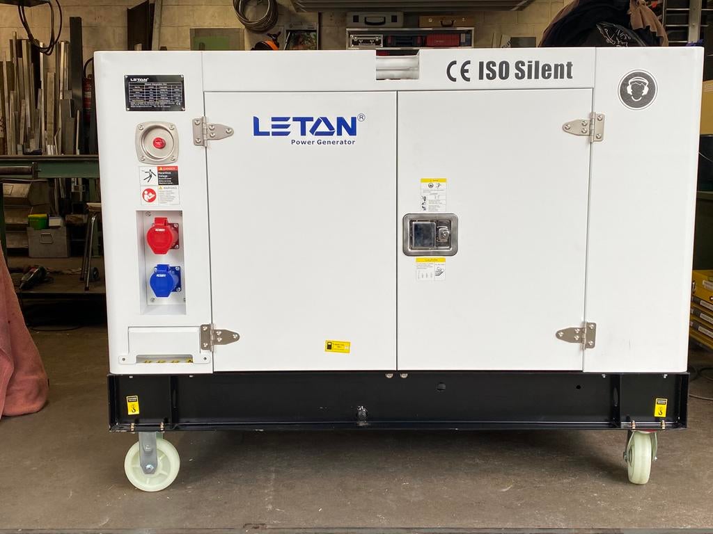 Industriële Generator op wielen, Doe-het-zelf en Bouw, Aggregaten, Ophalen, Zo goed als nieuw