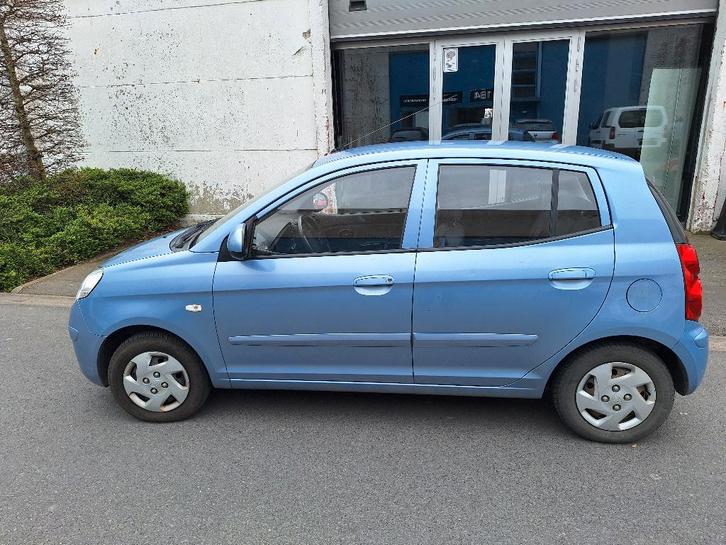 voiture kia picanto, Autos, Kia, Particulier, Picanto, Airbags, Verrouillage central, Capteur de stationnement, Radio, Essence