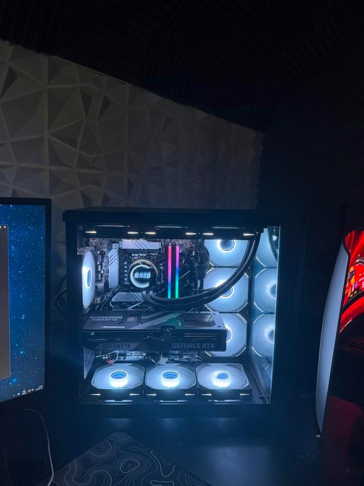 RTX 5080 i7 14700KF gaming-pc, Games en Spelcomputers, Games | Pc, Zo goed als nieuw, Ophalen of Verzenden