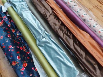 6168)150x100cm meubelstoffen velours fluweel effen / bloem beschikbaar voor biedingen