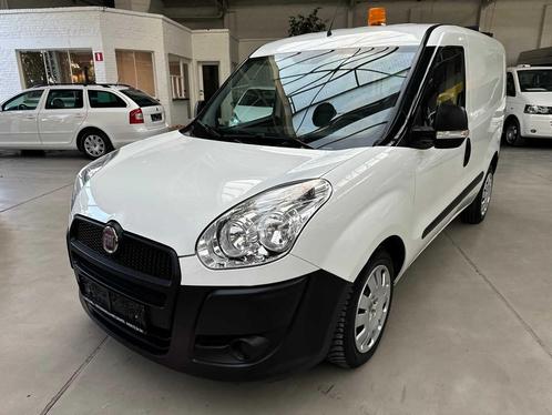 Fiat - Doblo - - Bedrijfswagen, Auto's, Bestelwagens en Lichte vracht, Bedrijf, Fiat, Overige brandstoffen, Euro 5, Handgeschakeld