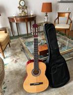 Guitare Classique quasiment neuve avec housse et accordeur, Muziek en Instrumenten, Snaarinstrumenten | Gitaren | Akoestisch, Ophalen