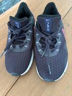 Nike baskets femme 36,5, Sports & Fitness, Comme neuf