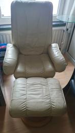 3570 Alken. Relaxzetel + voetbankje, Huis en Inrichting, Ophalen, Gebruikt