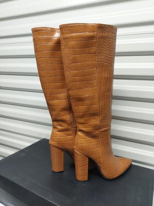 471C* SHEIN mooie lichtbruine laarzen met hoge hakken (38), Kleding | Dames, Schoenen, Nieuw, Hoge laarzen, Bruin, Verzenden