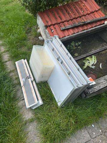 Verschillende alu racks beschikbaar voor biedingen