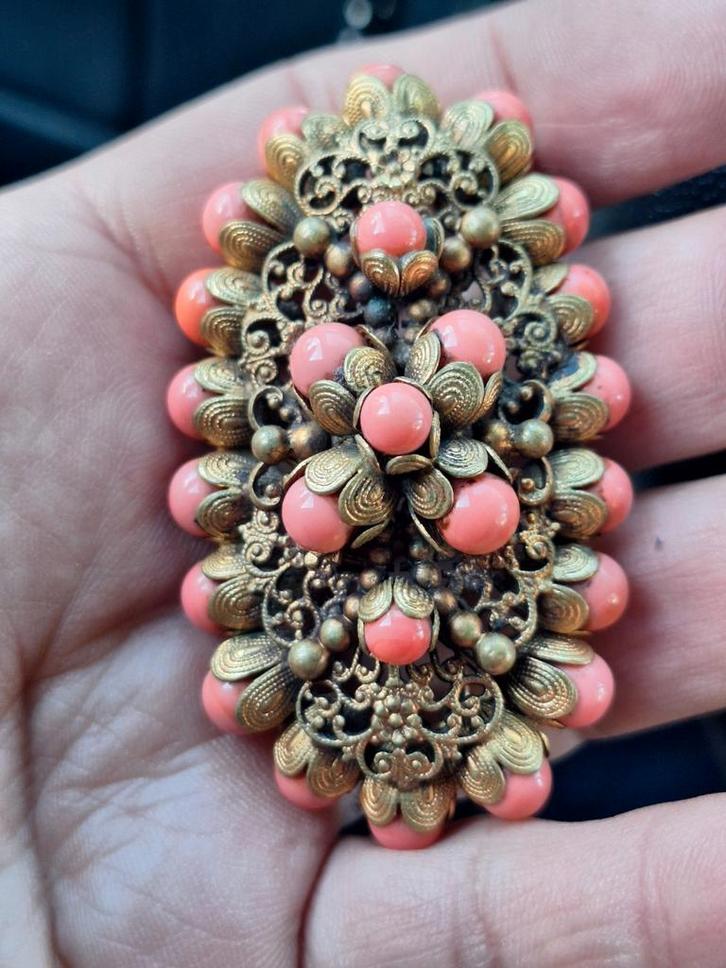 Tsjechische broche in glazen kralen van vermeil en koraal, j, Handtassen en Accessoires, Broches, Ophalen of Verzenden