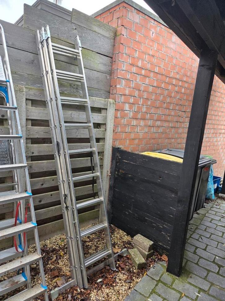 Escalo Stabilo II ladder met stabilisator 3x11 sporten, Doe-het-zelf en Bouw, Steigers, Zo goed als nieuw, Ophalen