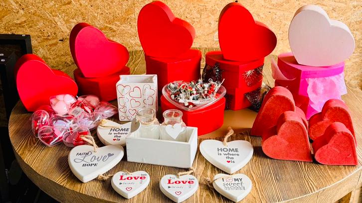 Lot de déco Saint-Valentin️, LoveAmour, Hobby en Vrije tijd, Feestartikelen, Zo goed als nieuw, Versiering, Ophalen