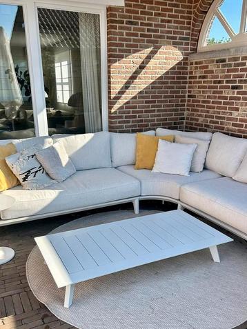 Salontafel loungetafel wit  rechthoekig exterioo buiten beschikbaar voor biedingen