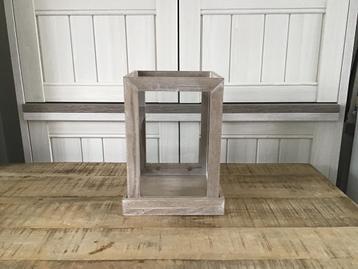 1 vierkante glazen/ houten decoratie stolp beschikbaar voor biedingen