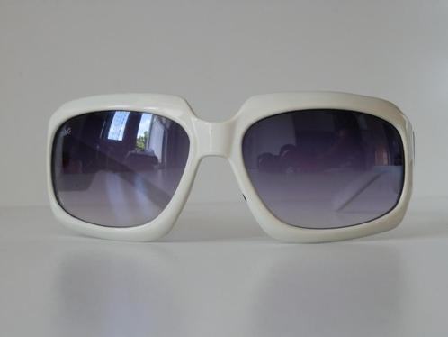 Dolce Gabbana zonnebril. Wit., Handtassen en Accessoires, Zonnebrillen en Brillen | Dames, Zo goed als nieuw, Zonnebril, Overige merken