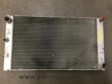 Radiateur BMW E60 E61 oem 7792832 orgIneel BMW  disponible aux enchères