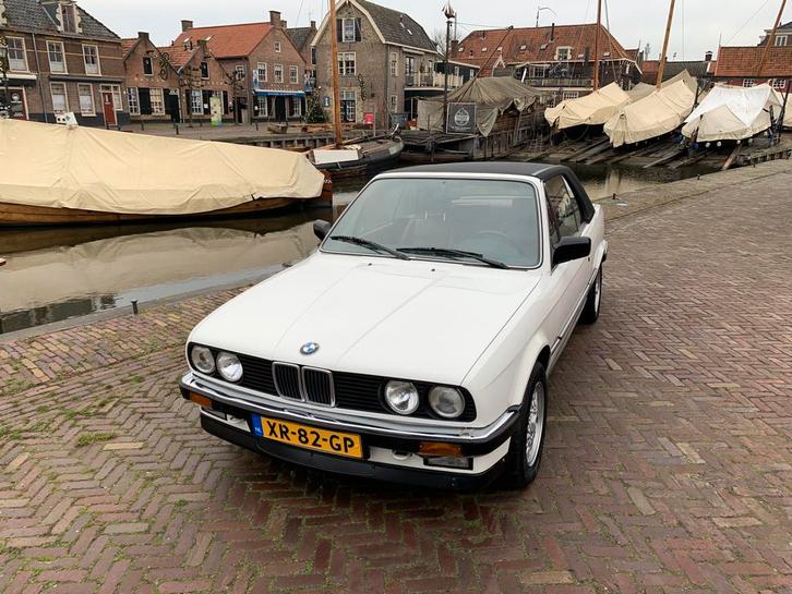 Bmw E30 automaat cabriolet met Hardtop, Autos, BMW, Particulier, Série 3, Essence, Cabriolet, 2 portes, Automatique, Blanc, Autres couleurs