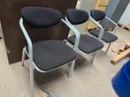 3 chaises de bureau pour salle d'attente avec dossier gris n, Utilisé, Enlèvement ou Envoi, Gris