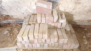 Lot diverse bakstenen (gratis), Doe-het-zelf en Bouw, Metselstenen, Ophalen, Bakstenen