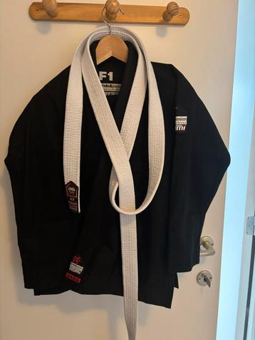 Kimono tatami + ceinture venum, Neuf, Noir, Enlèvement ou Envoi, Tatami