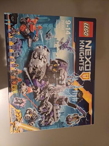 Lego nexo knights  beschikbaar voor biedingen