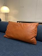 2x Origineel Design on Stock Lendekussen – €150 p/st, Ophalen of Verzenden, Zo goed als nieuw, Oranje, Rechthoekig