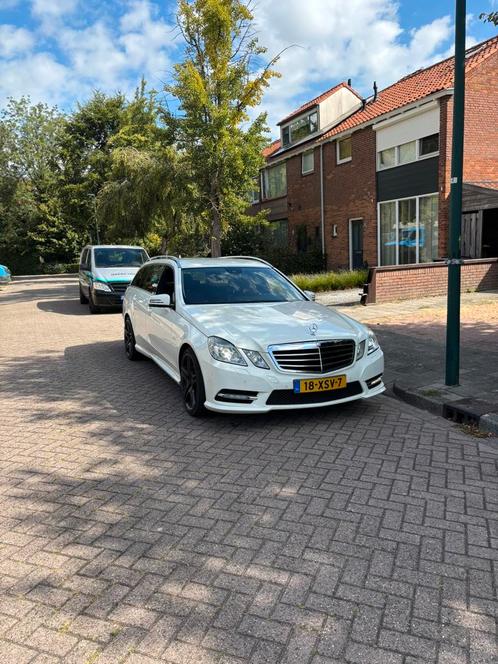 Mercedes E-klasse 250, Auto's, Mercedes-Benz, E-Klasse, ABS, Airbags, Airconditioning, Alarm, Bluetooth, Bochtverlichting, Boordcomputer