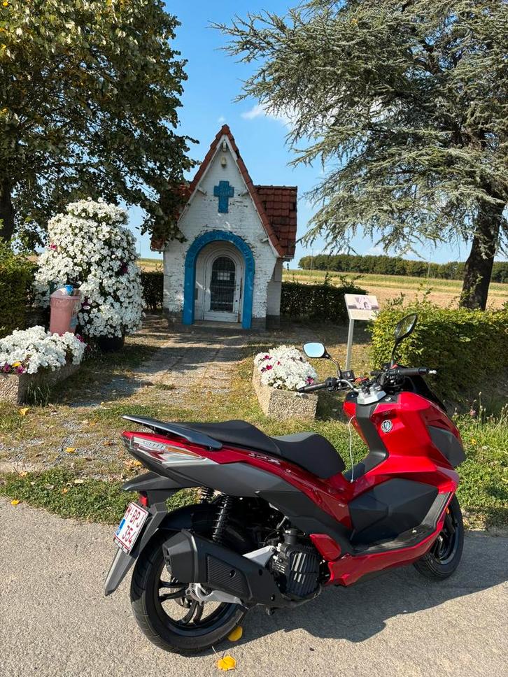 Sym Jet X 125 cc, Fietsen en Brommers, Scooters | SYM, Zo goed als nieuw, Overige modellen, Benzine, Ophalen