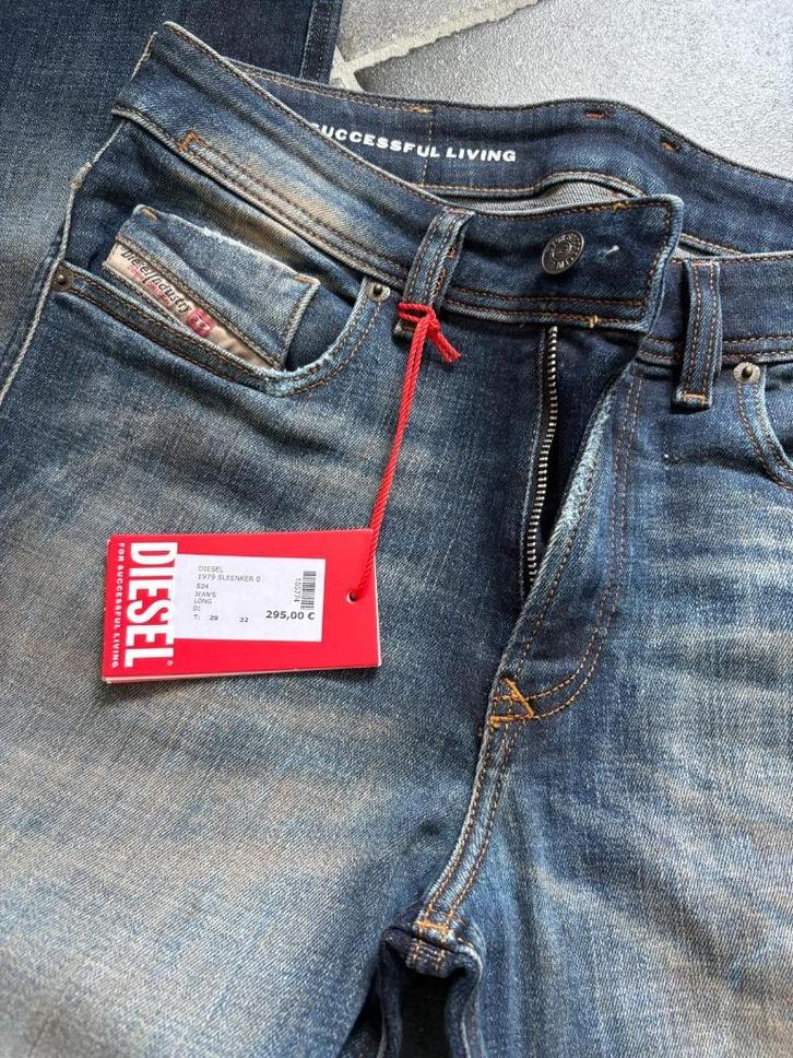JEAN's DIESEL maat 36 voor dames of heren, Kleding | Heren, Spijkerbroeken en Jeans, Nieuw, Overige jeansmaten, Blauw, Ophalen
