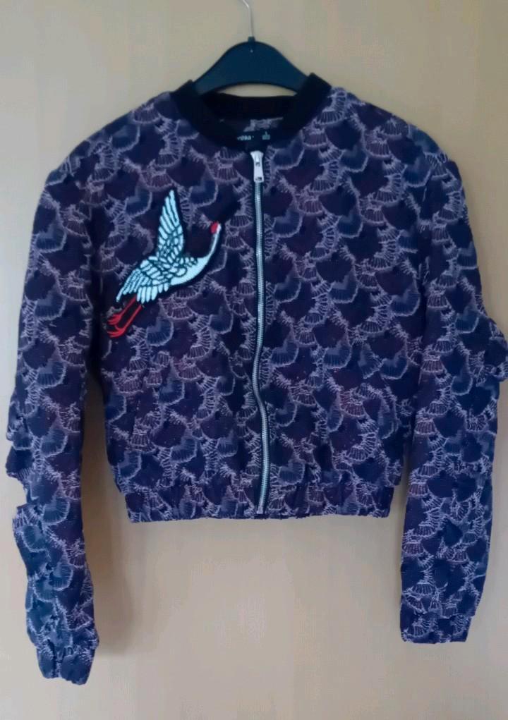 Veste aviateur Bershka taille S, Vêtements | Femmes, Vestes | Hiver, Neuf, Taille 36 (S), Violet, Enlèvement ou Envoi