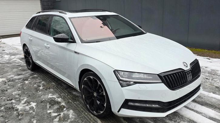 Skoda Superb Sportline 1.5, Auto's, Skoda, Particulier, Superb, Benzine, Break, 5 deurs, Automaat, Wit, Ophalen