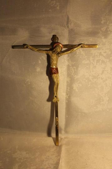 Crucifix - geverfd brons - 1920-1930 - Bronzen Christus beschikbaar voor biedingen