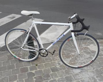 Ixelles BRUXELLES vélo de route Rotazione SingleSpeed blanc beschikbaar voor biedingen
